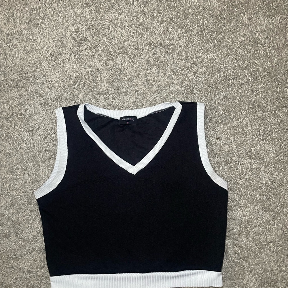 Gaze Black and White V-Neck Tank Top